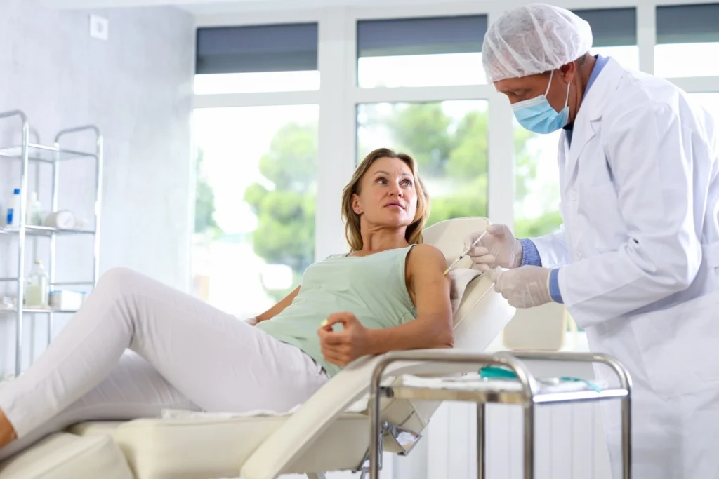 Woman getting Intramuscular Injection at Mediduce Wellness